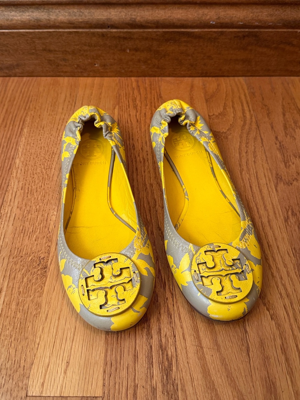Tory Burch Reva Ballet Flats Leather Upper & Lining Yellow Gray Women’s Size 6.5